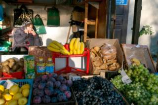 В Латвию больше не пускают овощи и фрукты из Украины