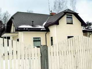 Сто метров подобного забора обойдутся вам как минимум в 1 400 латов.