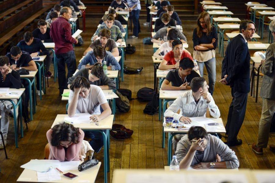 Студенты требуют повышения стипендий