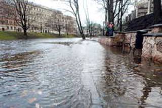 Вода в Даугаве (и Городском канале) поднялась более чем на метр.