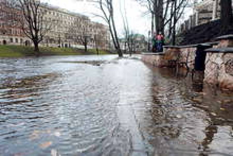 Вода в Даугаве (и Городском канале) поднялась более чем на метр.