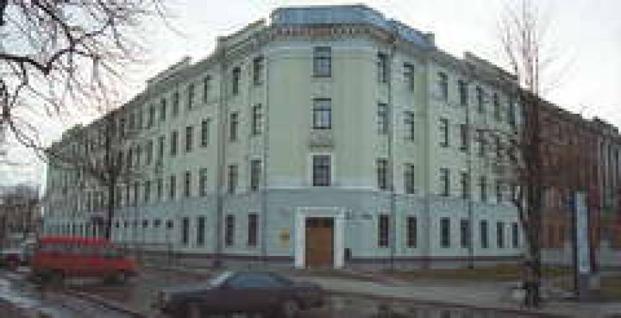 Полиция доверяет дорогой ремонт малоизвестной фирме