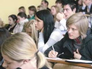 На рынке труда выпускники колледжей благодаря образованию, ориентированному на практику.