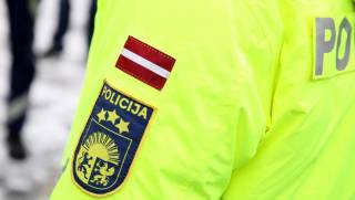 Двое полицейских обвиняются в нанесении телесных повреждений задержанному