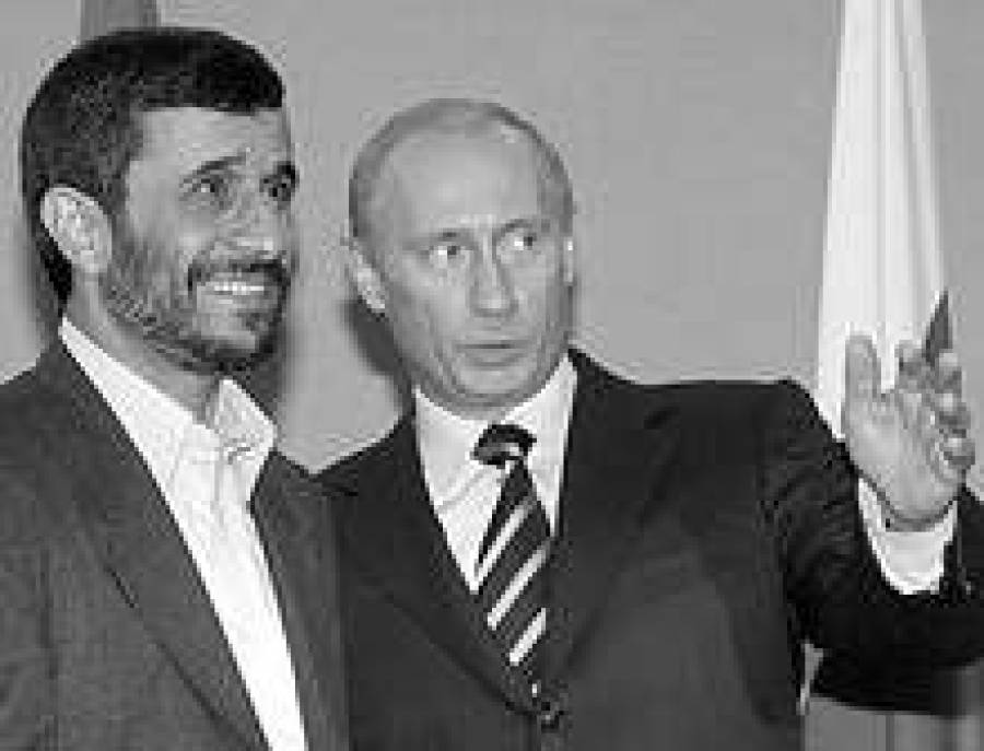 Президент Ирана Махмуд Ахмадинежад и президент России Владимир Путин игнорируют санкции, придуманные Штатами.
