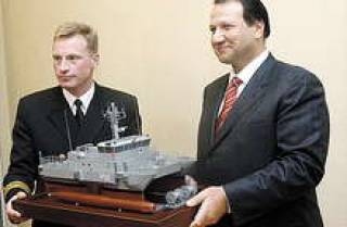 Василий Мельник (справа): а скоро будут в натуральную величину!
