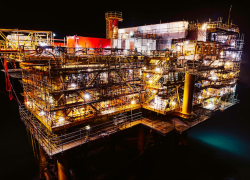 Мировые фондовые рынки выросли, цены на нефть снизились