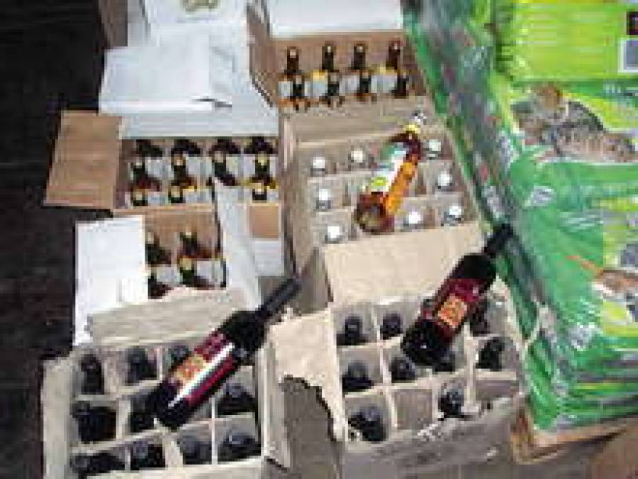 Государство не может остановить поток нелегальной продукции.