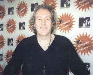 &quot;Развлечения - наш хлеб&quot;. Даже в трудные времена MTV не отступает ни на шаг.