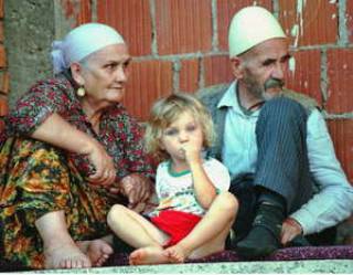 Что НАТО, что свои, все равно бежать. 