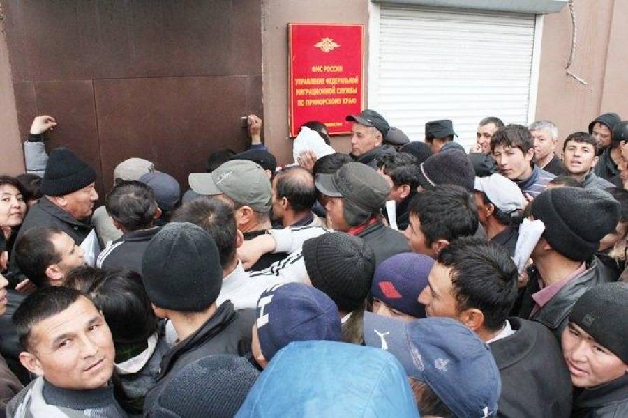Россия поставила заслон гастарбайтерам