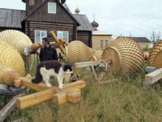 Варзуга славна своими деревянными церквями.