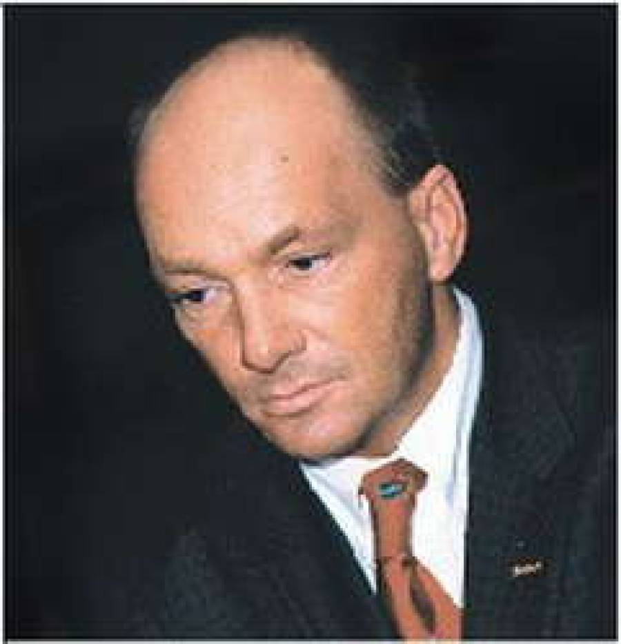  Оливер ШТААС. 