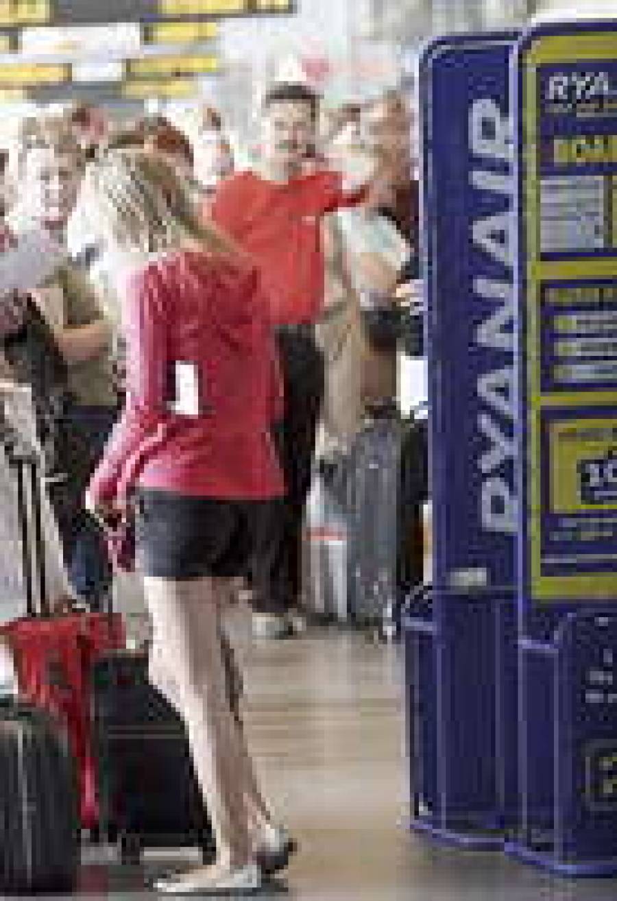 За “право” постоять в очереди Ryanair брал деньги.