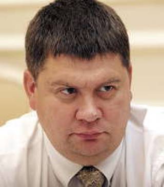 Бывший премьер-министр Айгар Калвитис, почти “бывший” антиифляционный план и бывший министр финансов Оскар Спурдзиньш.