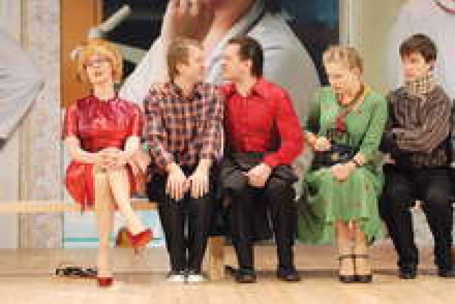 Спектакль "Рассказы Шукшина", поставленный  латвийским режиссером Алвисом Херманисом в российском Театре Наций, восторженно приняли зрители обеих стран.