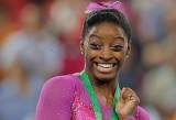 Как пчела испугала во время награждения чемпионку мира (видео)