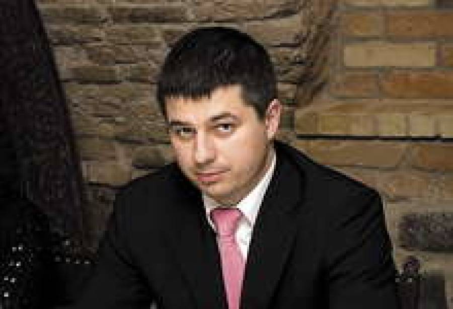 Гедиминас Жямялис : “Из-за деятельности латвийского конкурента наши самолеты летают полупустыми”.