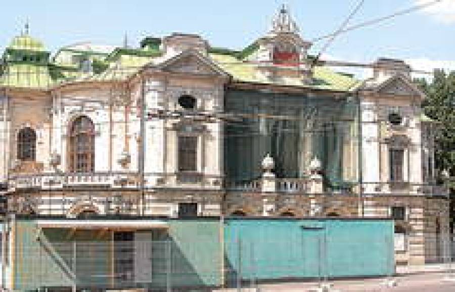 Открытия Национального театра придется ждать до следующего года