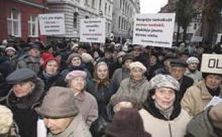 Всемирный банк предложил правительству увеличить пенсионный возраст.