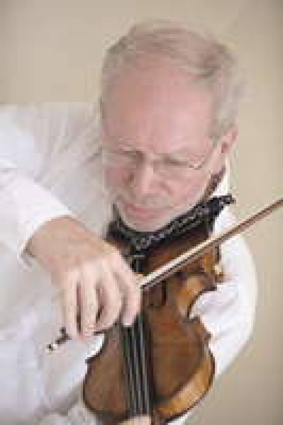 Спектакль-концерт "Быть Гидоном Кремером" состоится 20 июня на сцене Рижского русского театра имени Михаила Чехова.