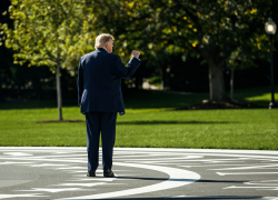 Трамп разрешил всем покупать красное дизельное топливо