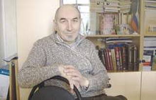 Ренальд Симонян: “География — это судьба. Может, для Латвии было бы выгоднее граничить с Китаем или Пакистаном, но она граничит с Россией — и это определяет все”.
