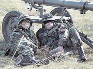 Пока чиновники разбираются, армия будет раздетой