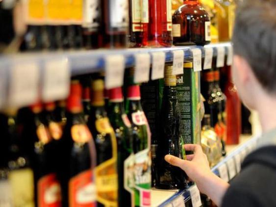 Правила продажи алкоголя: одно из предложений – запретить продавать пьяным