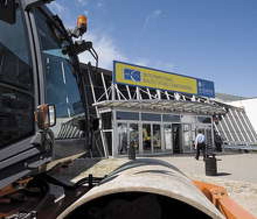 Выставочный центр на Кипсале в эти дни посетят лучшие специалисты по дорожному строительству из многих стран мира.