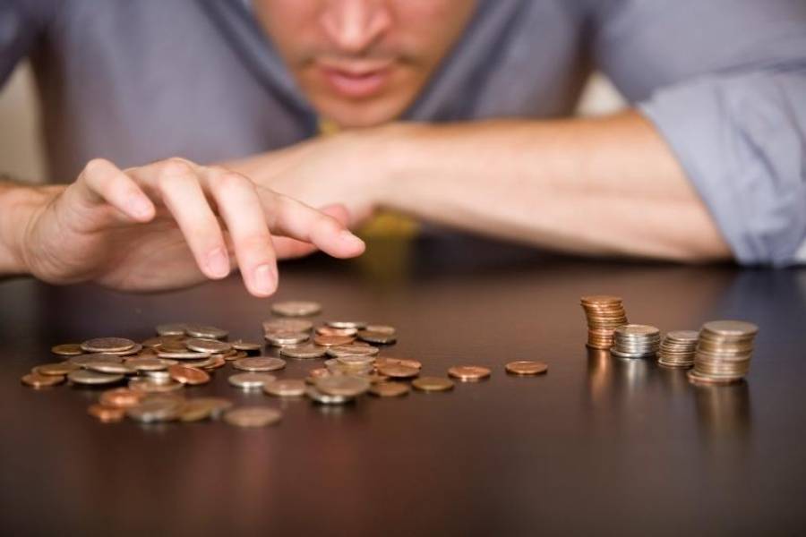 Жизнь получателей малых доходов упрощать не хотят