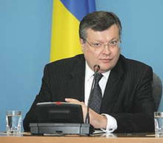 Министр иностранных дел Украины заявил, что его страна не будет присоединяться к Таможенному союзу, но обсудит с Россией вопрос о создании зоны свободной торговли.
