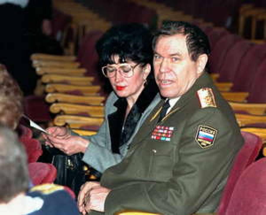 Генерал Лев Рохлин с женой. 