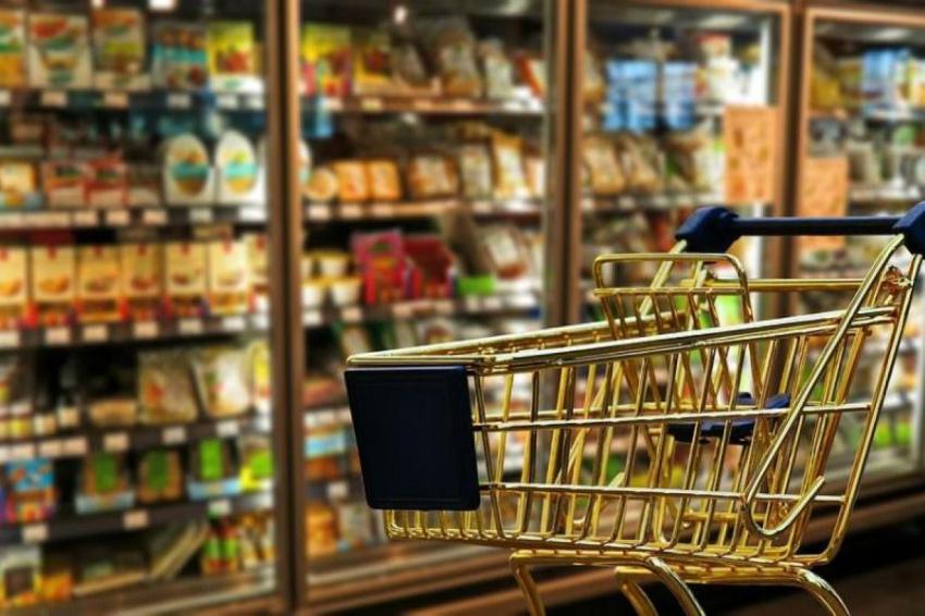 Дела в Латвии идут неважно, люди экономят даже на хлебе - издание