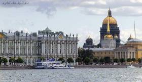 Петербург заменяет россиянам Париж