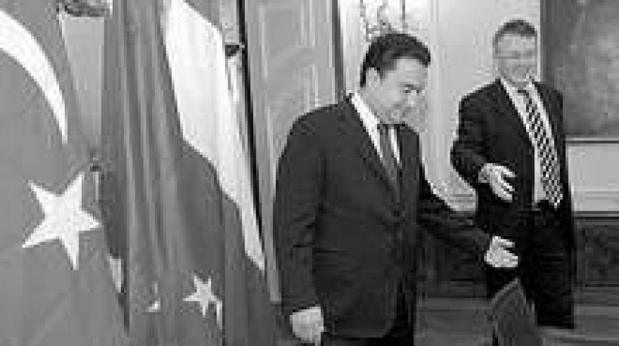 Турция заморозила отношения с Францией