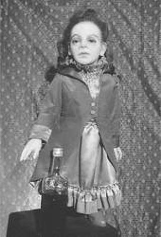  Такой была крошка Полина. Бутылка (0,7) у ног — для масштаба. 