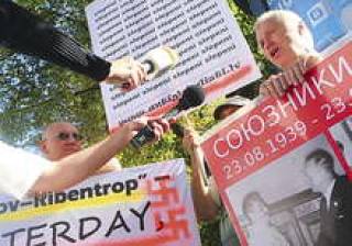 К посольству Германии антиглобалисты пойти побоялись.
