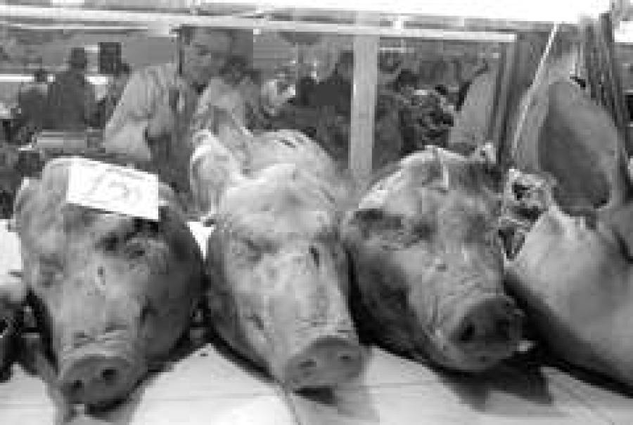 Продуктовые склады начнут чистить от контрабандного мяса