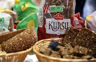 Хлеб &quot;Kuršu maize&quot; будет производиться в соседней стране