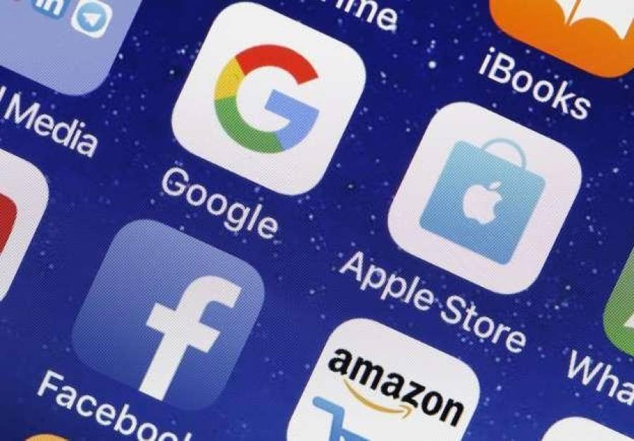 Латвия &quot;стесняется&quot; облагать налогами Facebook, Google и других гигантов