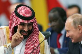 Арабы и Путин готовятся поднять цены на топливо в Латвии