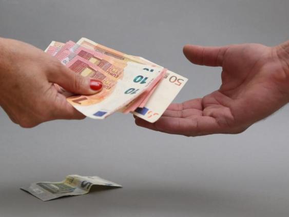 В Латвии придумали, как приструнить вороватых депутатов. Но получится ли?