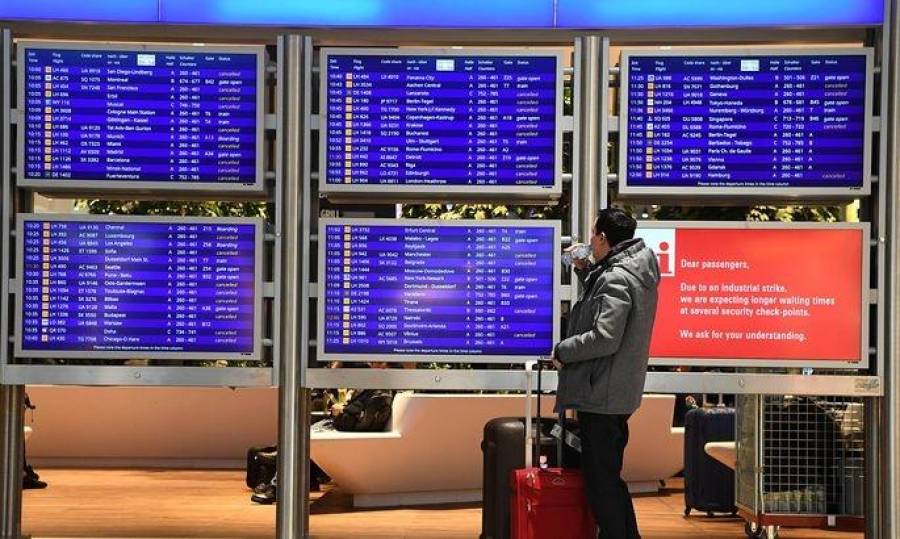 Забастовки в европейских странах не кончаются и все больнее бьют по туристам