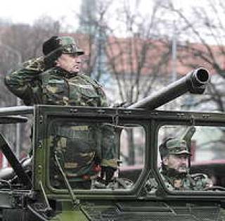В латвийской армии служат 4 915 солдат и офицеров