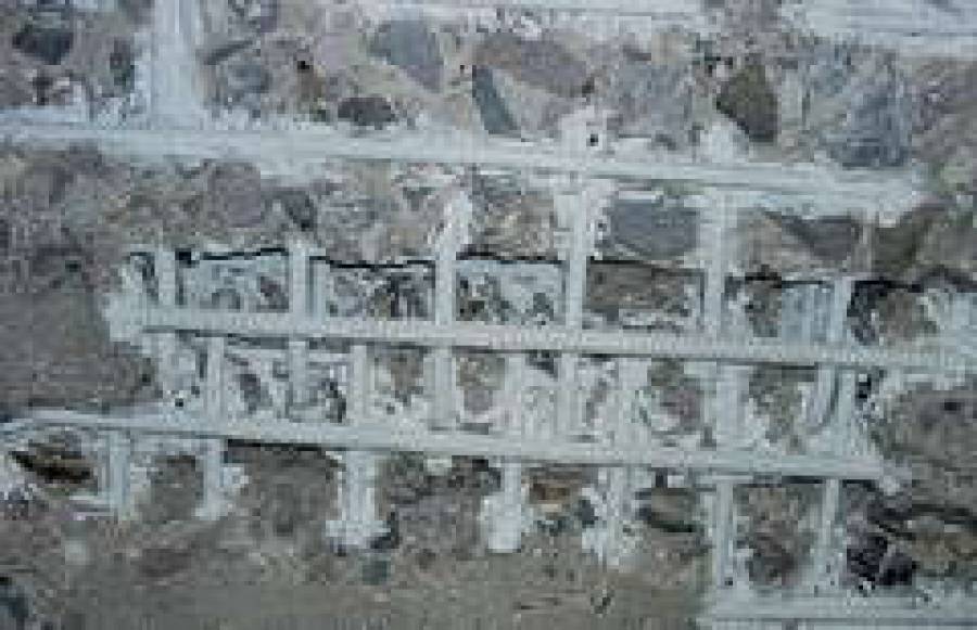  Так выглядит характерное для старых мостов разрушение.