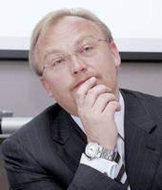Валерий Малыгин: “У нас все меры направлены на помощь банкам, а не людям”.
